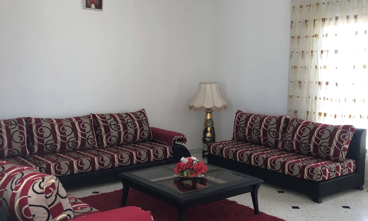 Sakiet Eddaier Apartment | Étage de Villa au Bord de la Mer