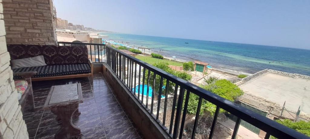 Ad-Dukhaylah Apartment | دور في فيلا علي البحر مباشره شهر العسل العجمي الاسكندريه