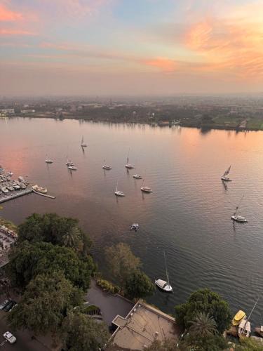 Maadi Apartment | شقة فاخرة بإطلالة مباشرة على النيل الدور 23 Luxury Nile View Apartment 23rd Floor