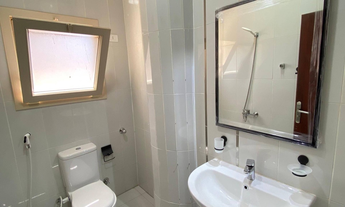 Corniche Road-Dahar Apartment | طريق البحر عرابيا, امام مستشفي السلام بجوار فلورينزا 50