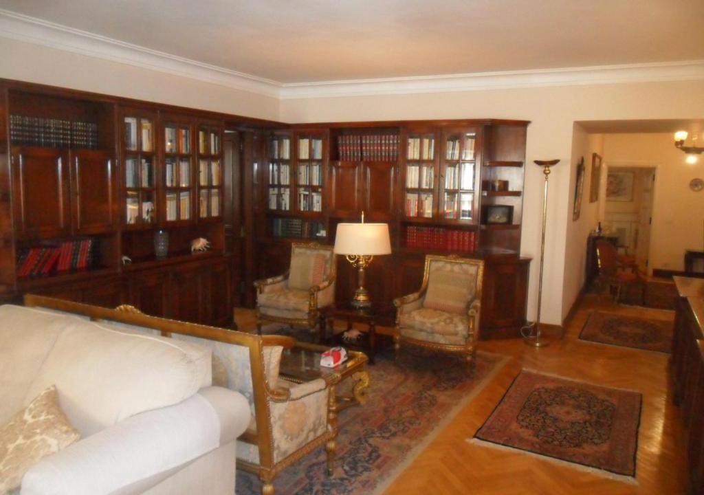 Al Duqqi Apartment | عقار
