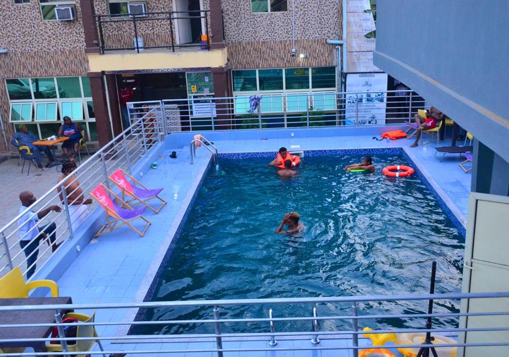 Epetu Hotel | 24-7 Electricity Agore Hotels and Suites Ltd