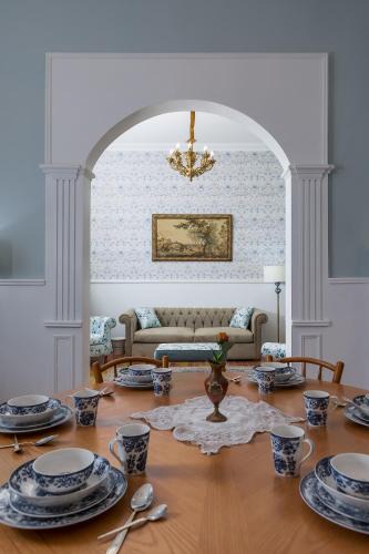 Downtown Cairo Apartment | 3BR Suliman khan, Downtown Sunny Hideaway Vintage, 7 Balconies