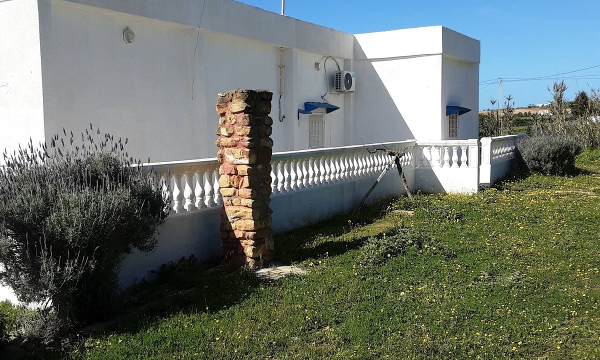 Taklisah Other | 4-bedroom farmhouse in enchanting Taklisah with AC