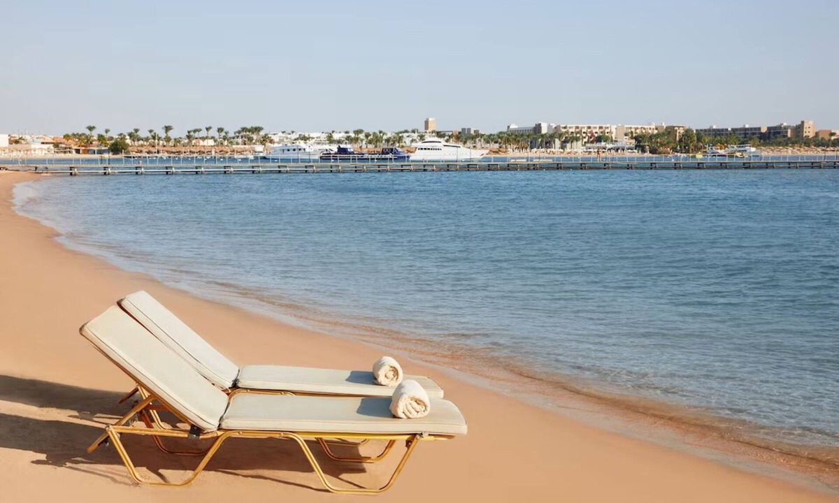 Makadi Bay Hotel | 4 Family-Friendly Rooms with Outdoor Pools and Breakfast Near Makadi Water World