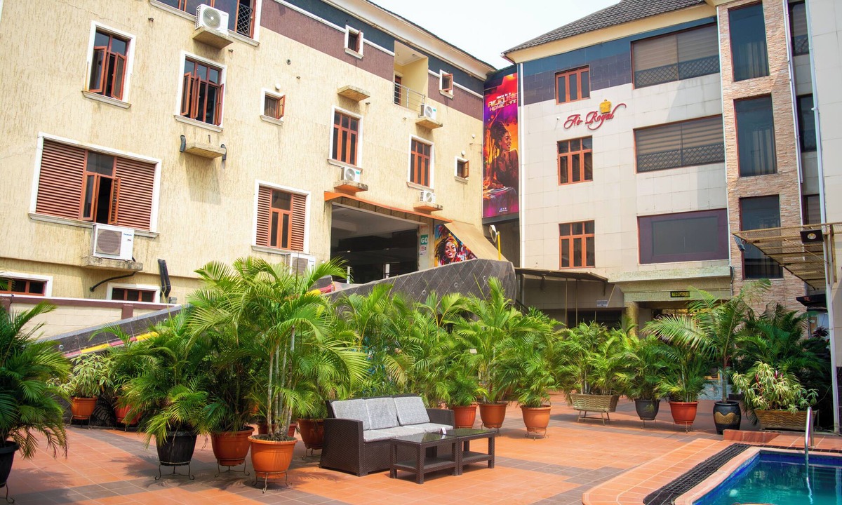 Ikorodu Hotel | Ai-Royal Hotel & Suites