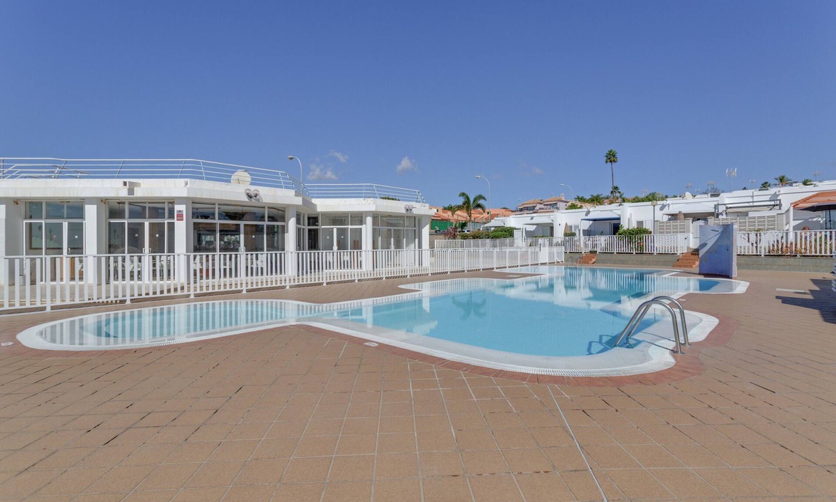 Sonnenland House | 'Aloe Dunas 3 Correcto' with Shared Pool, Shared Terrace and Wi-Fi