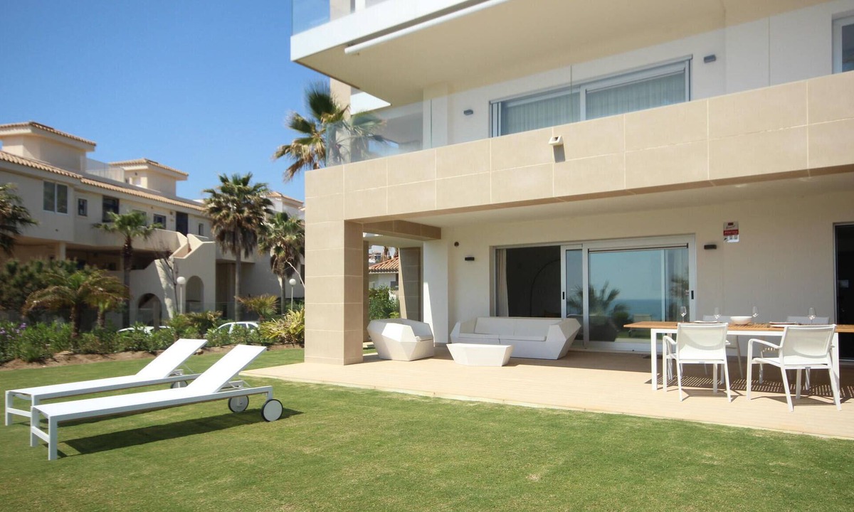 Buenas Noches Apartment | Amazing apartment in Estepona with heated swimming pool