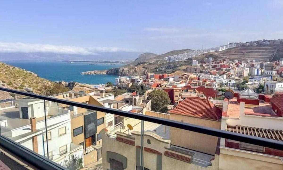 Al Hoceima Apartment | Apartment with sea view and panoramic balcony