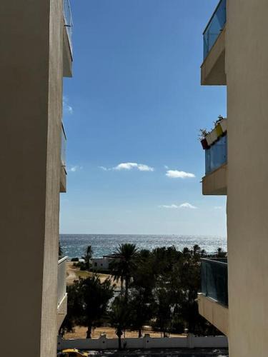 Mahdia Apartment | Beachfront Apartment with Garage