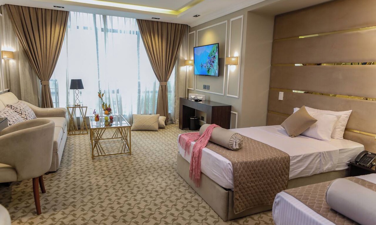 Al Duqqi Hotel | Cairo Taj Mohandessn Hotels & Suites