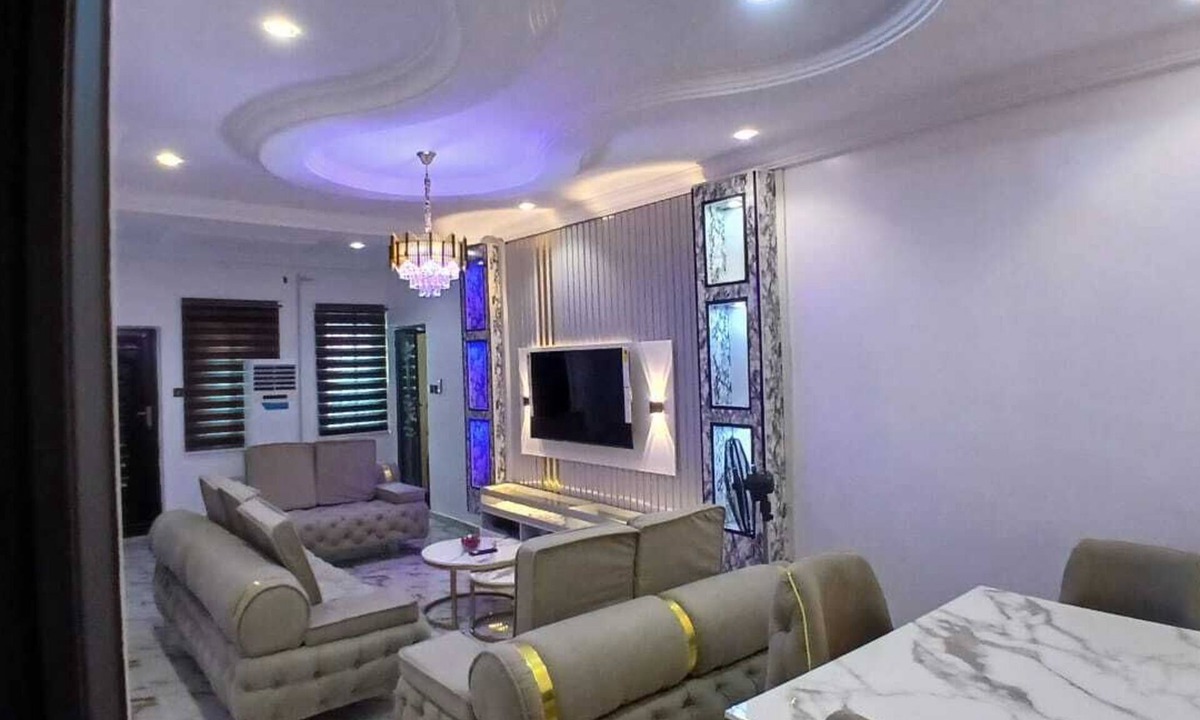 Ibadan Apartment | Charming 2-bedroom apartment with WiFi, AC in pleasant Ibadan