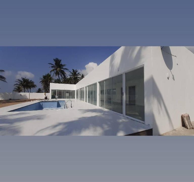 Lekki House | Cheerful 4-Bedroom Villa with a pool