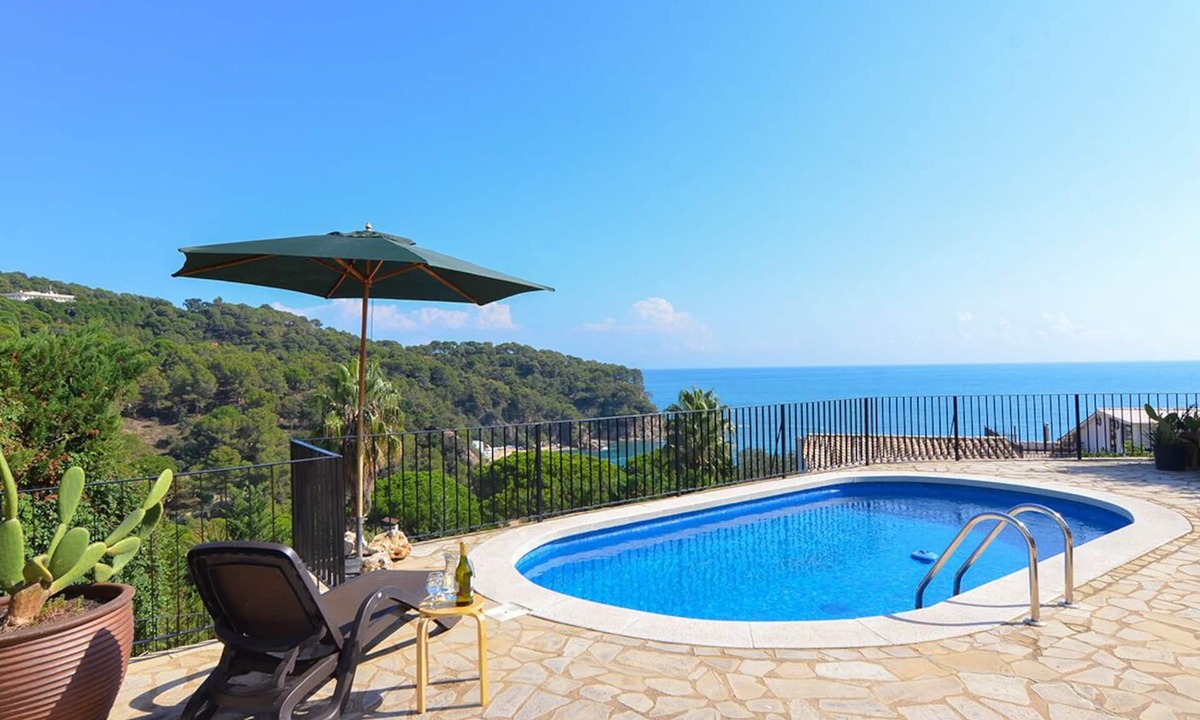 Lloret de Mar Apartment | Club Villamar - Charming Apartment with private pool and gorgeous sea views, an ideal election to.