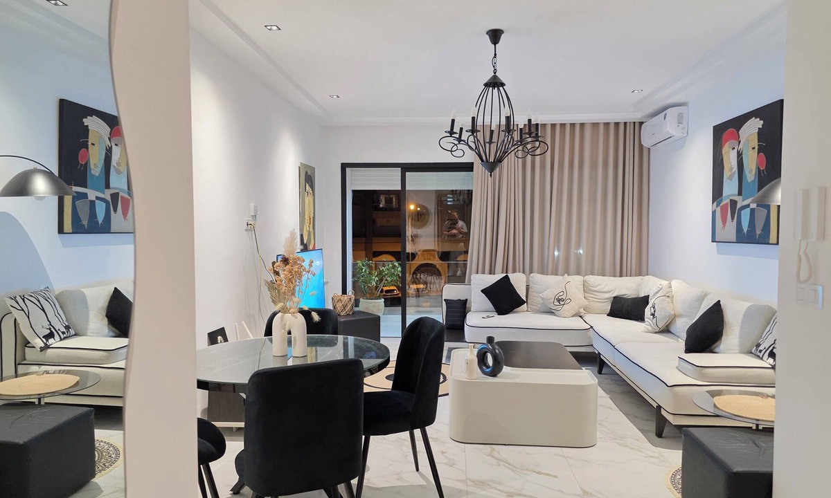 Ariana Apartment | COSY APARTMENT NEAR AIRPORT PRIVATE PARKING