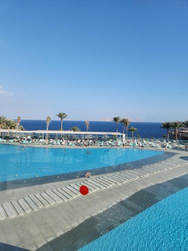 Sharm El Sheikh Ski Chalet | Cosy Romantic Sea View Villa at a 5 Hotel