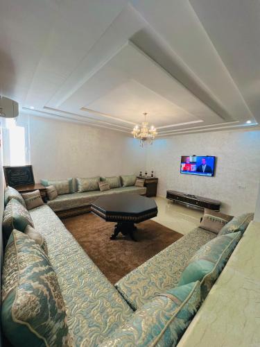 Hay Al Matar Apartment | Cozy Apartment with Moroccan Salon Hay Al Matar