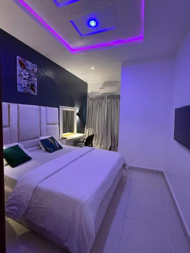 Ofin House | Cozy Private Room In Lekki