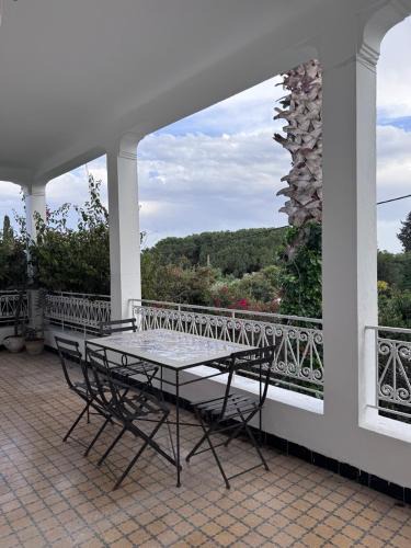 Amilcar Apartment | Dar Dido - 3 bedroom apartment in Carthage with WiFi, AC