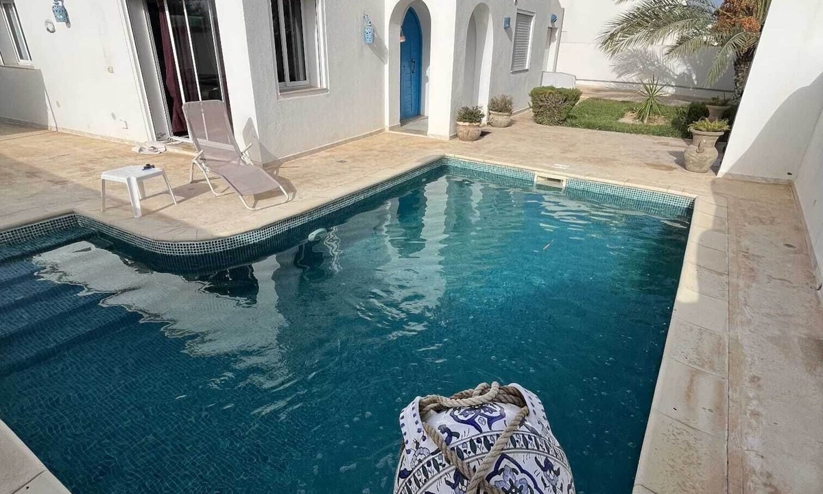 Houmt Souk Villa | DARE IMRANE