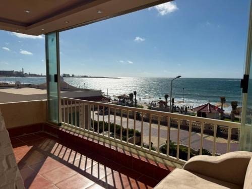 Al-Muntazah Apartment | Direct Beachfront - Sea View 2 bed rooms