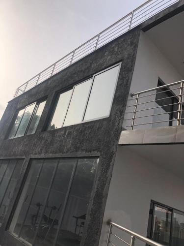 Ibadan Apartment | EmeraldSuites Timilehin Court Alalubosa GRA