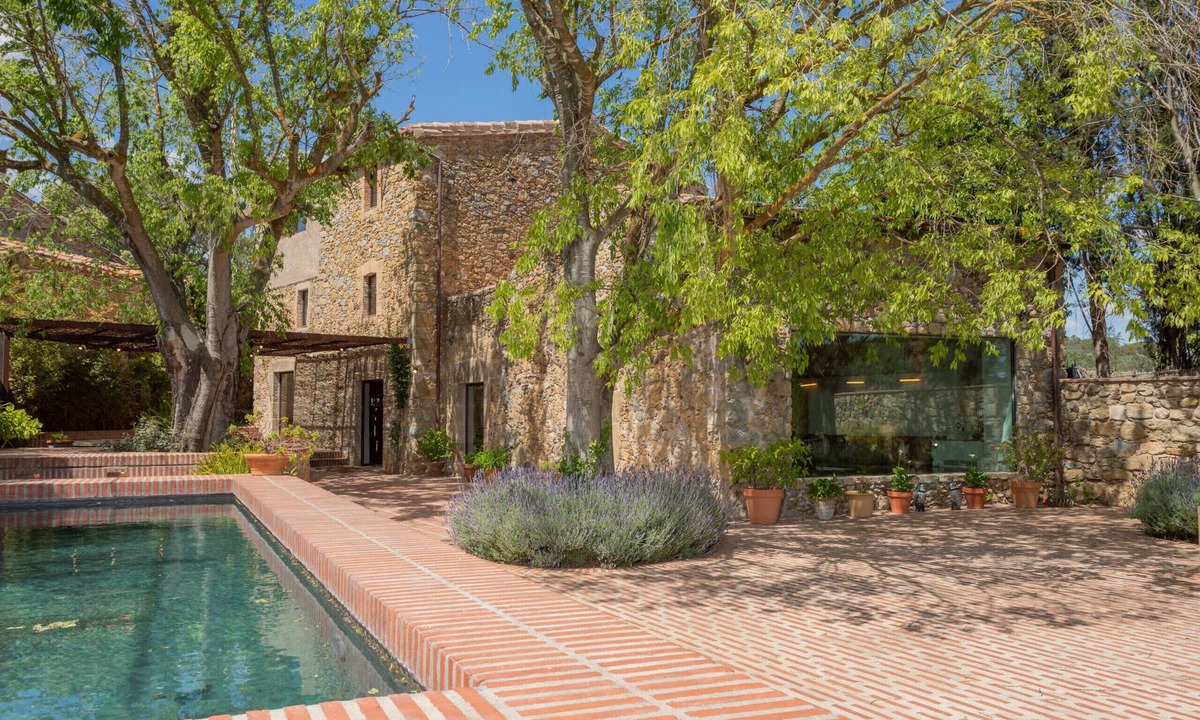 Corca Villa | Flateli. Corçà