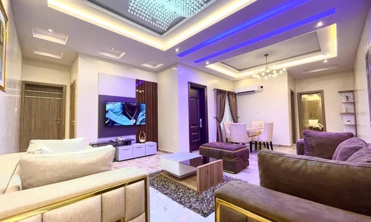 Ikeja Hotel | God's Touch Apartment