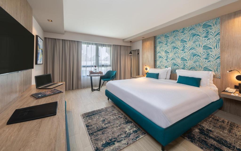 Tunis Hotel | Golden Tulip El Mechtel