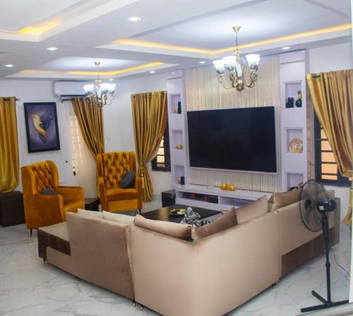 Lagos House | Laribond's Place Magodo Lagos