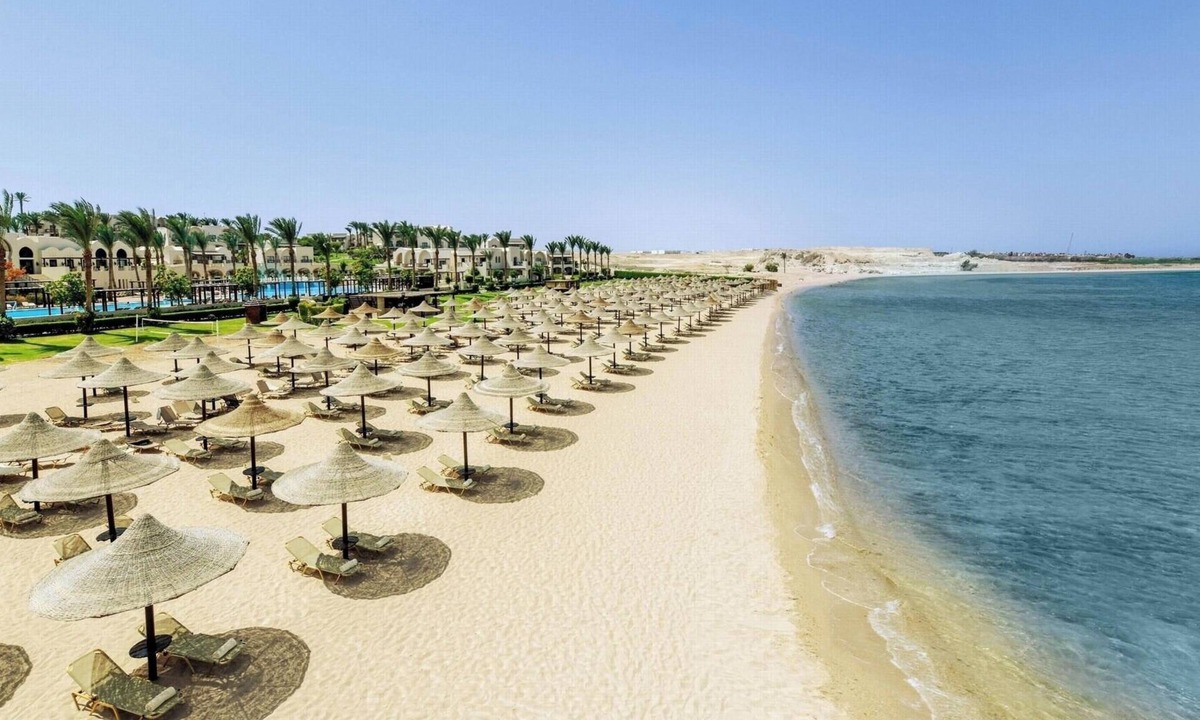 Ras Nasrani Hotel | Lavish 4-Suite Retreat Overlooking Ras Nasrani Beach – Scenic Views & Relaxation