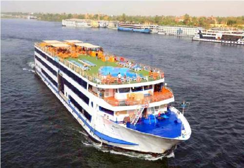 Nile River Luxor Boat Rental | live Nile in style Nile cruise in Luxor and Aswan