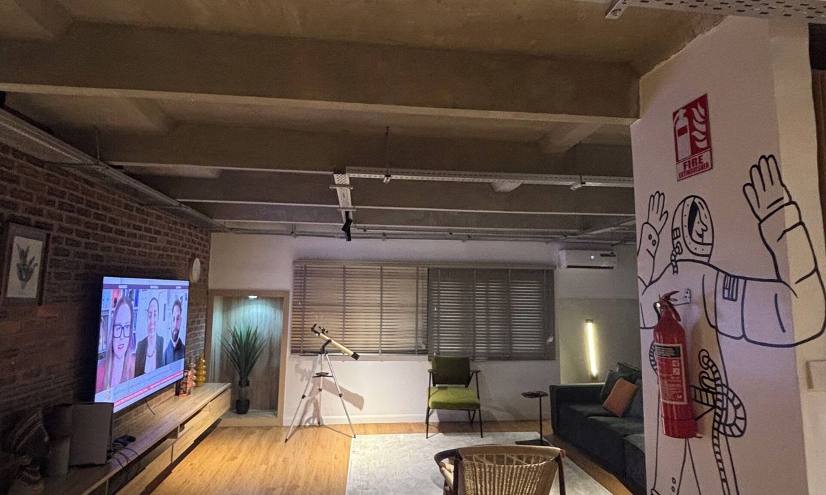 Ofin Apartment | Luxury 2BR Apartment in Secure Green Estate