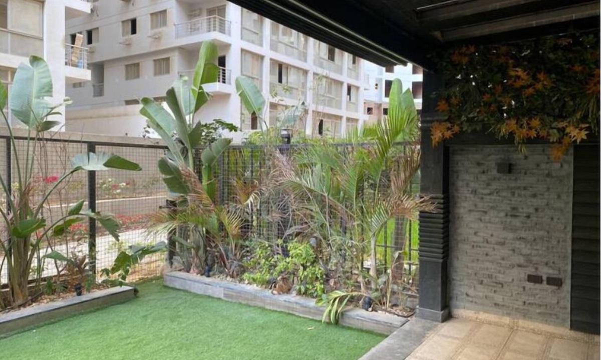 Warraq al Arab Apartment | Luxury Apt. with Private Garden | Central Location