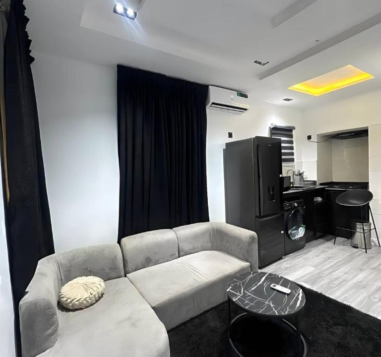Igwuruta Apartment | Luxury standalone 1 bedroom apartment with a pool