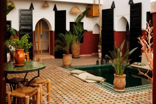 Sidi Ben Slimane El Jazouli Villa | 272 m² Villa ∙ 6 bedrooms ∙ 12 guests