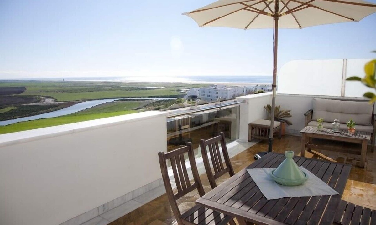 Conil de la Frontera City Center Apartment | MARINA 2 - Penthouse Sea-Views - Private terrace. Swimming Pool. Air Cond+Heat