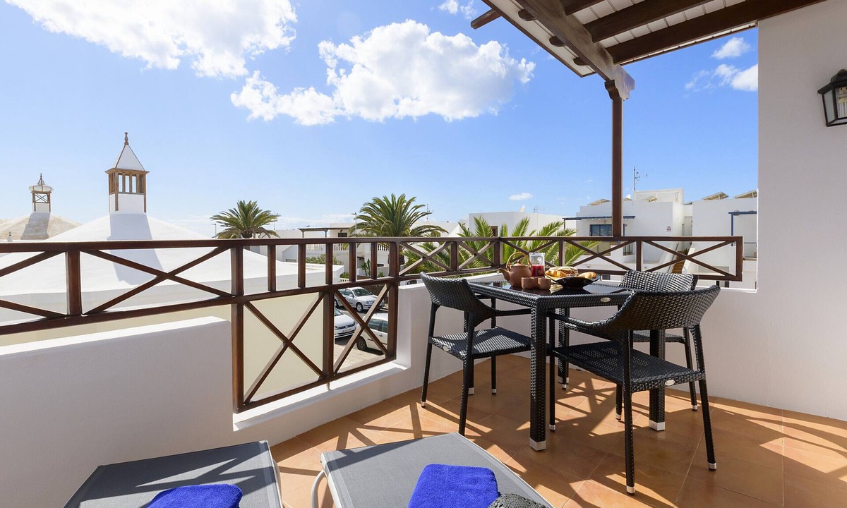 Playa Honda Apartment | Marta