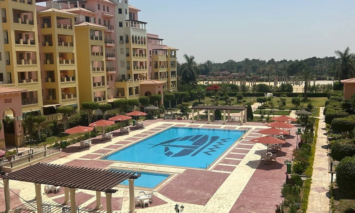 Dream Land Apartment | Modern 2-bedroom Apt | Dreamland Golf & Pool View
