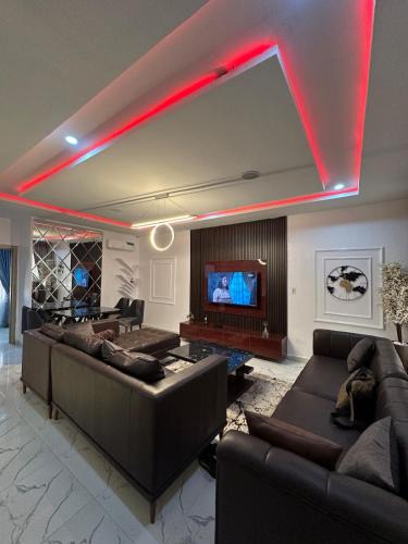 Ofin House | Modern 4BR Duplex Near VGC in a Secure Estate with Gym & Pool