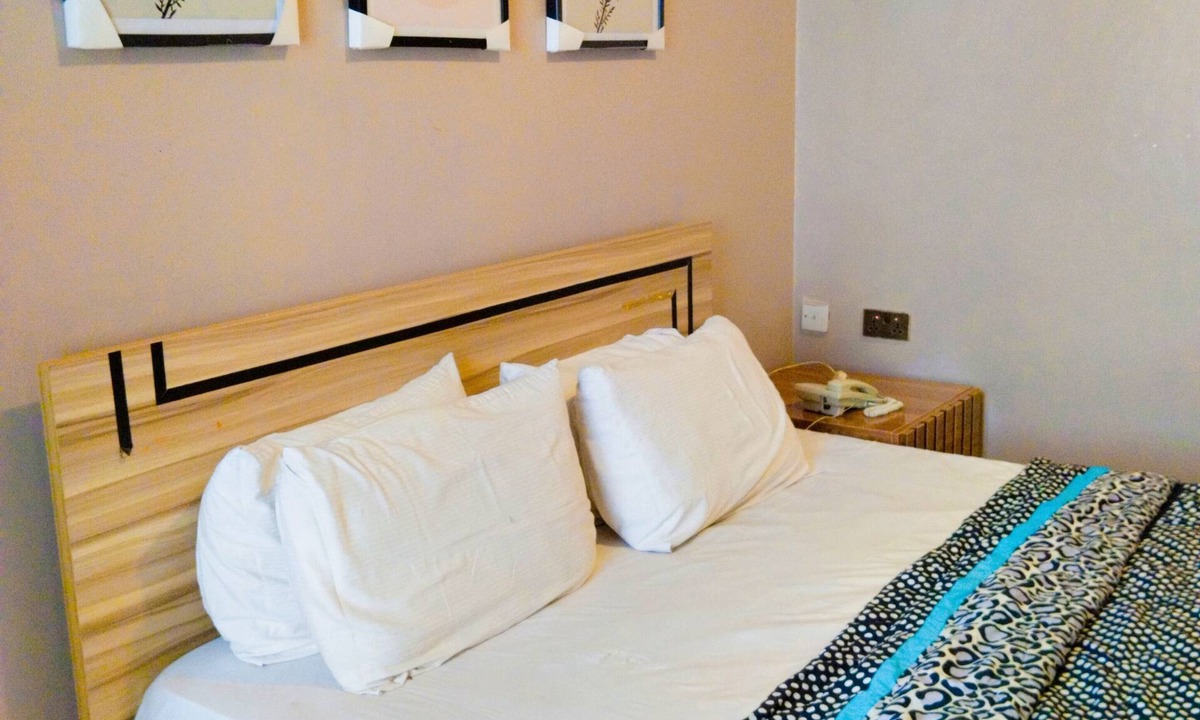 Alimosho Hotel | Musaroq Hotel