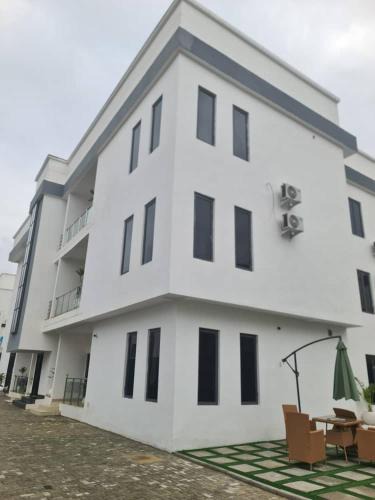 Kwara Apartment | Nook & Cranny apartment jahi