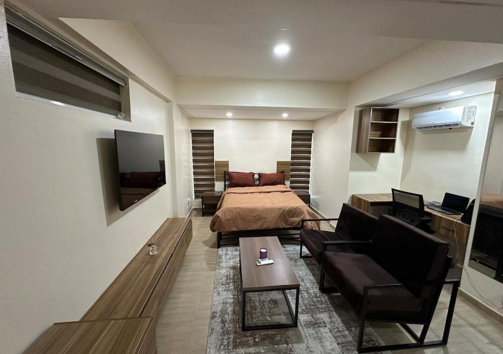 Surulere Apartment | Olu's Studio