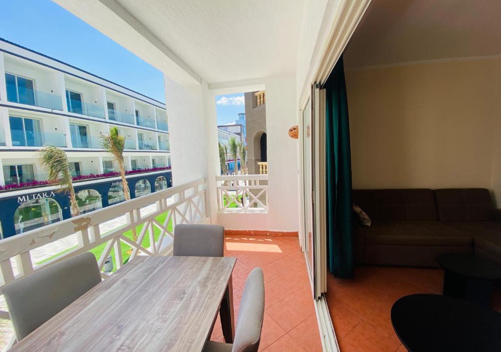 Marina El Alamein Apartment | Porto marina pool view