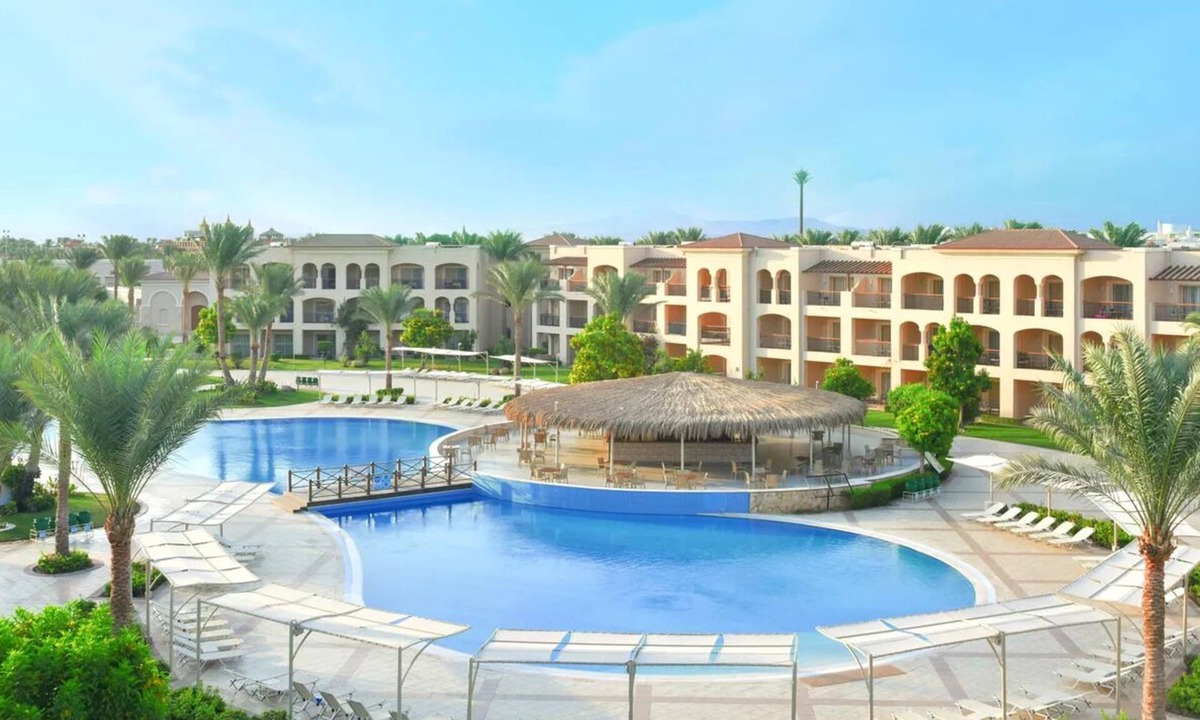 Sharm El Sheikh Hotel | Premium Resort with Private Beach, Waterslides, Spa, Kids’ Activities l 4 Rooms