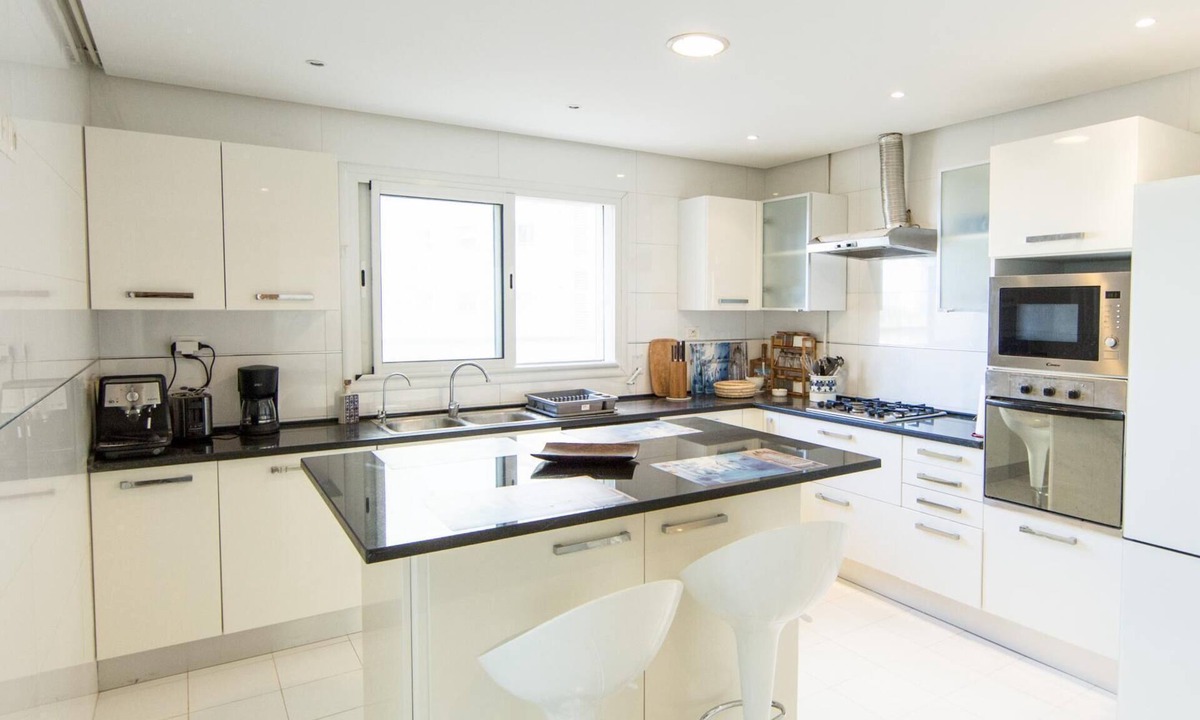 Ain Zaghouen Nord Apartment | Rd Panorama: Superbe apt avec terrasse + vue forêt