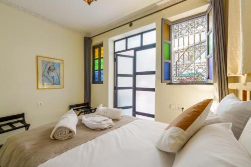 Bab Taghzout House | Riad AJI 4 Rooms, Petite piscine , Internet, Petit déjeuner , Top Emplacement Médina