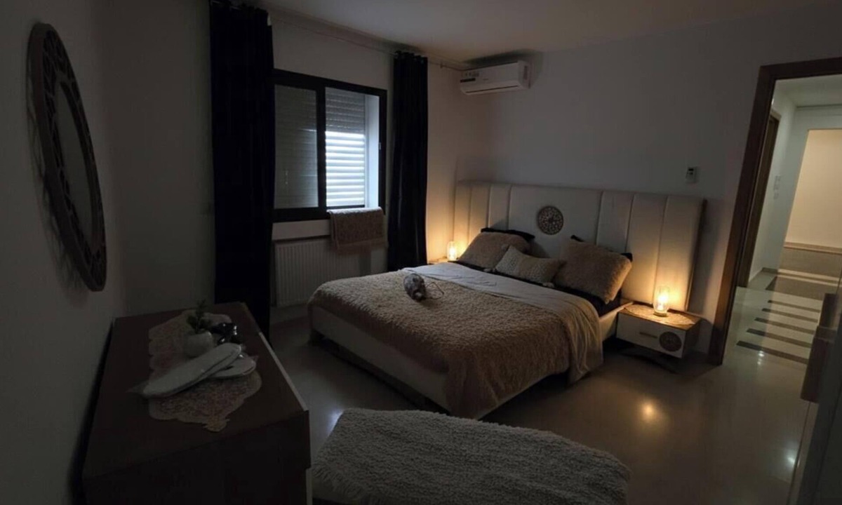 Dar Fadhal Apartment | s+1 spacieux luxueux Proche a l'aéroport TV 3D