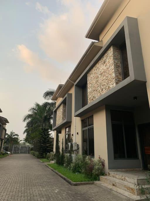 Port Harcourt Apartment | Serviced 2 Bedroom Rental