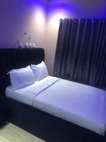 Morogbo Hotel | Skyflix Hotel & Suites